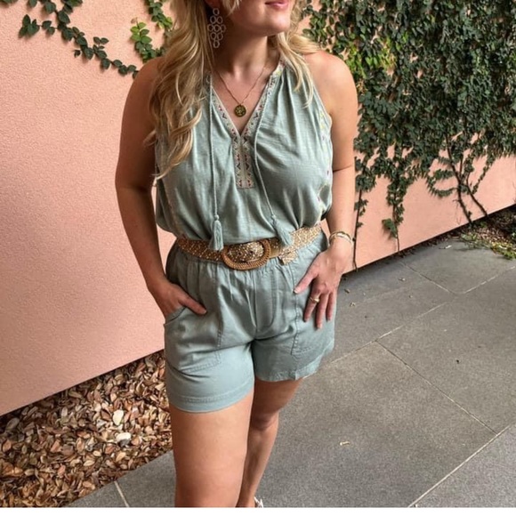 Matilda Jane good hart brand bundle piper shorts and Kinsey tank both size large - Picture 3 of 10